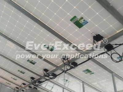 تم تركيب نظام EverExceed 4200W الشمسي خارج الشبكة بنجاح في سوريا
