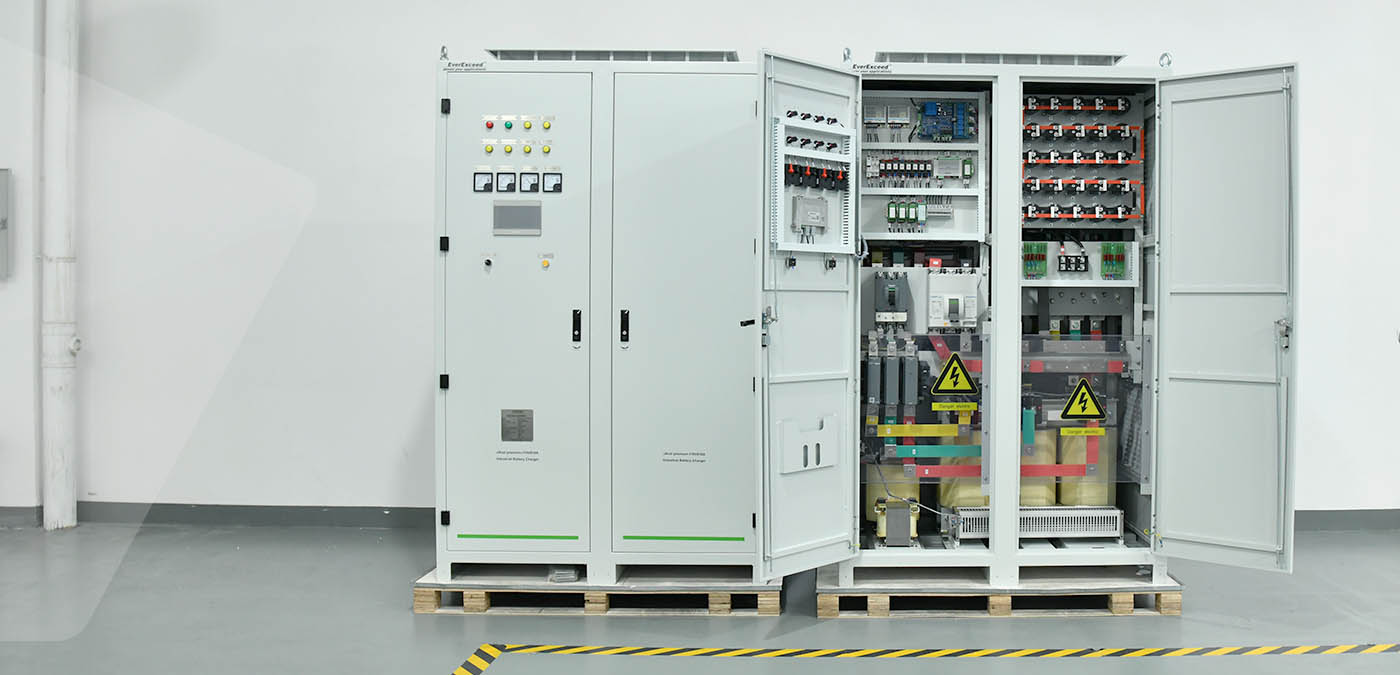 شواحن صناعية فاخرة من uXcel بقوة 110 فولت 8181 أمبير لمشروع تحديث محطات الكهرباء الفرعية