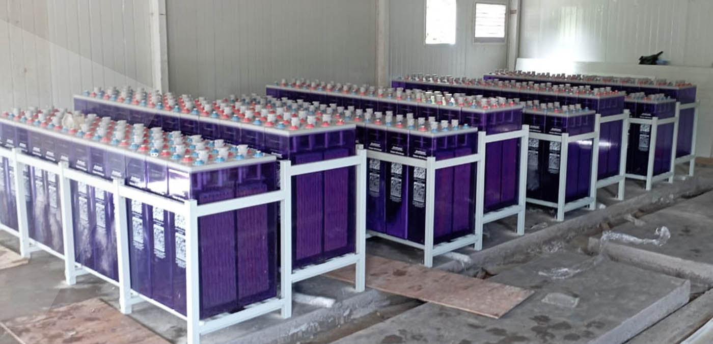 بطاريات OPzS الأنبوبية المغمورة